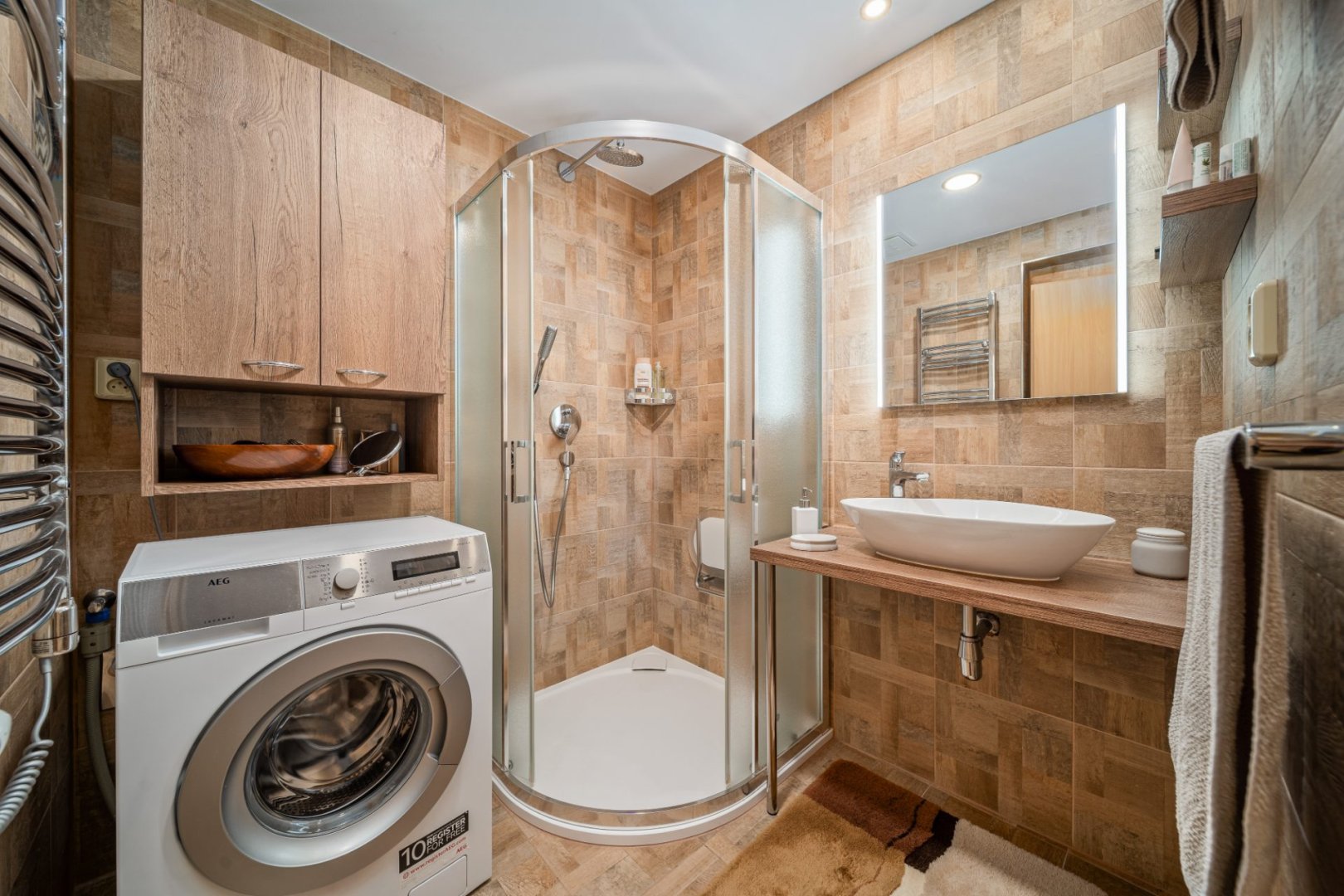 Prostorný rodinný dům (184 m²) se zahradou a garáží v obci Býšť — foto 10