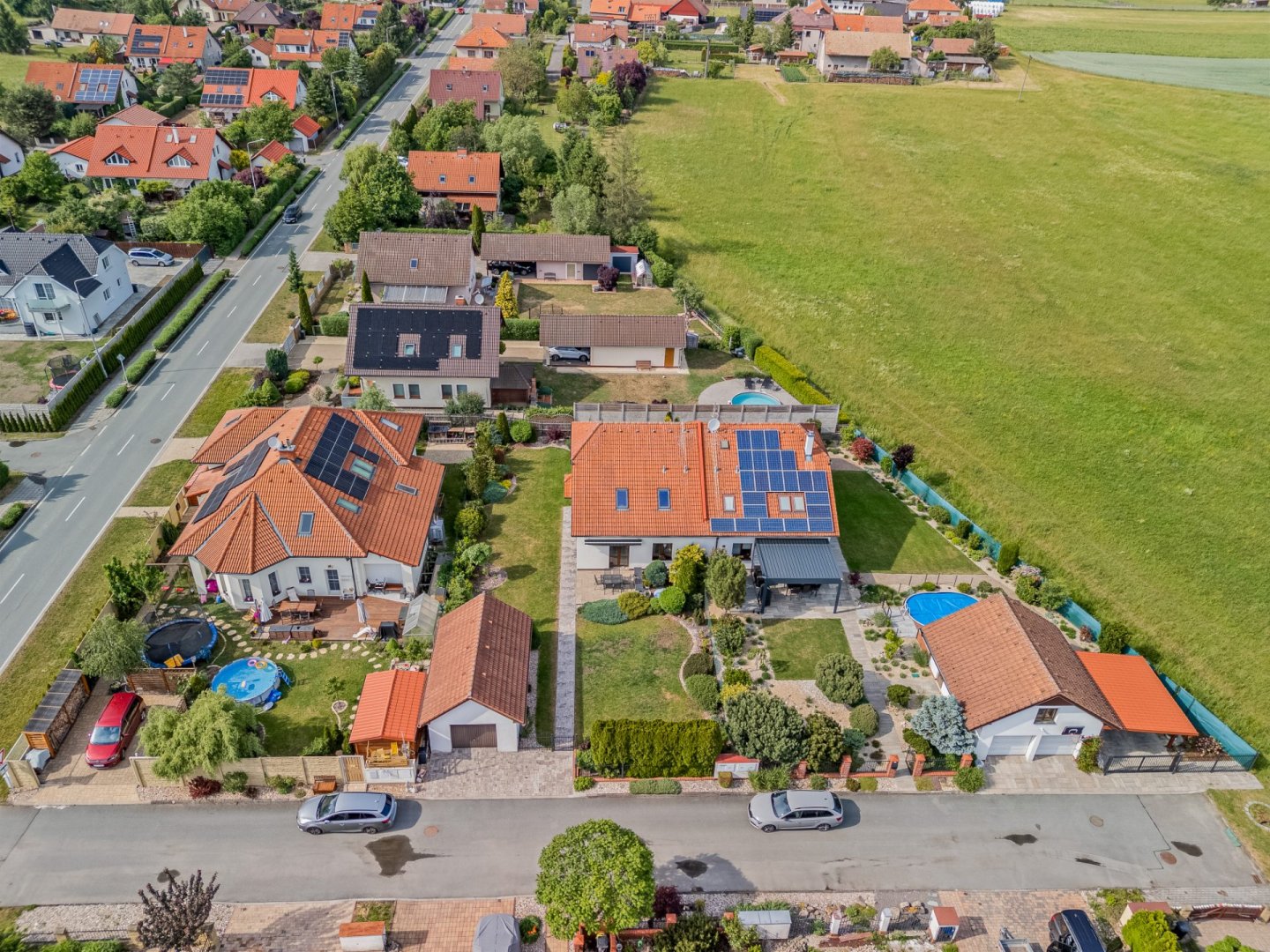 Prostorný rodinný dům (184 m²) se zahradou a garáží v obci Býšť — foto 15