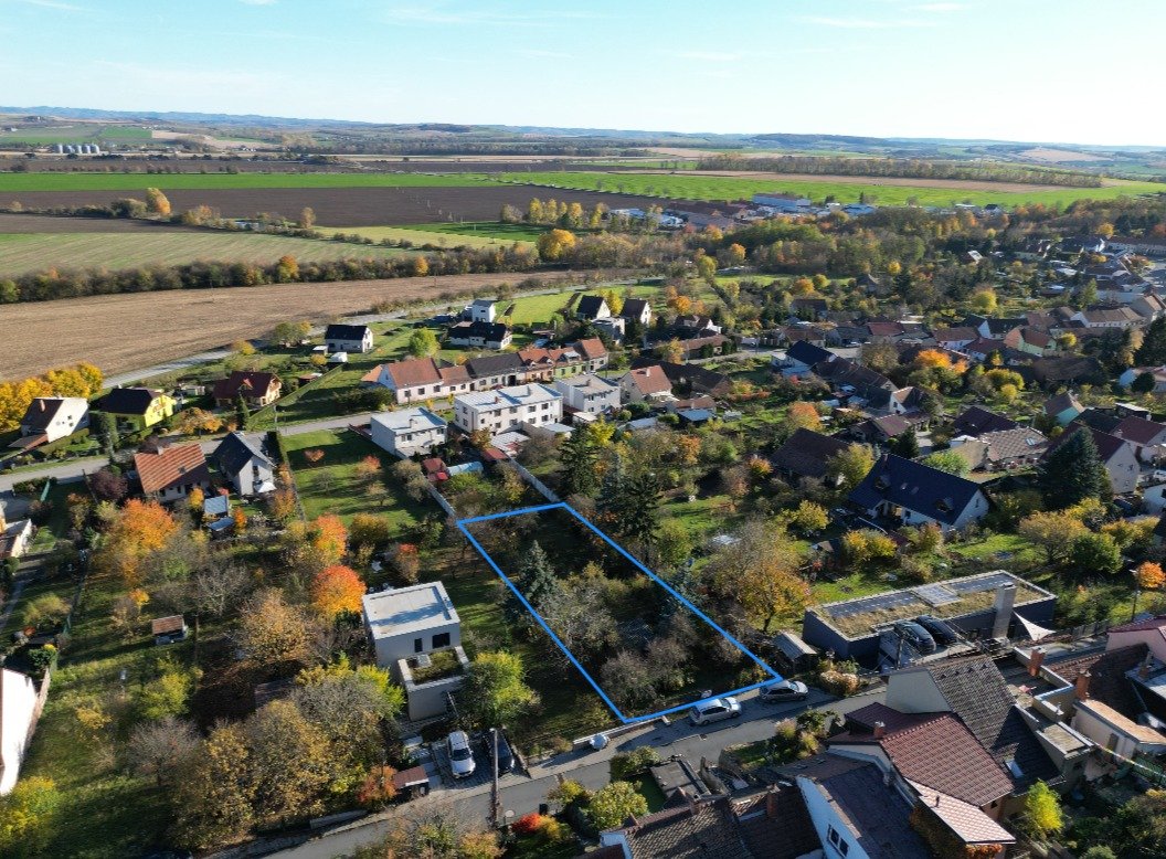 Stavební pozemek s výbornou dostupností do Brna a Vyškova — foto 2