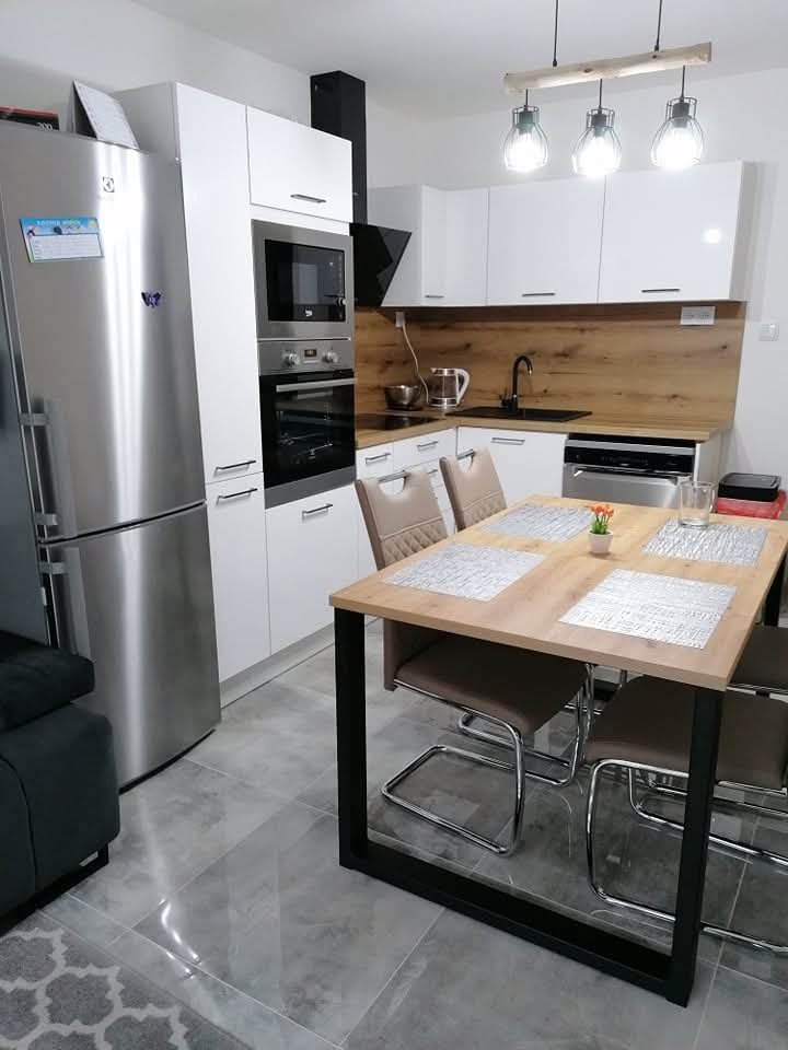 Prodej bytu 3+kk po celkové rekonstrukci  — foto 1