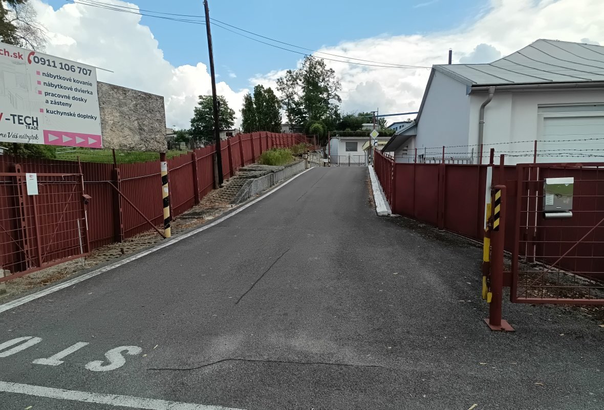 PRENÁJOM - POLYFUNKČNÝ OBJEKT / BUDOVA - NECPALSKÁ CESTA 34 E – PRIEVIDZA — foto 2