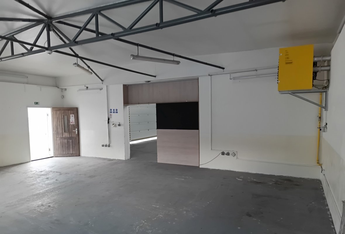 PRENÁJOM - POLYFUNKČNÝ OBJEKT / BUDOVA - NECPALSKÁ CESTA 34 E – PRIEVIDZA — foto 12