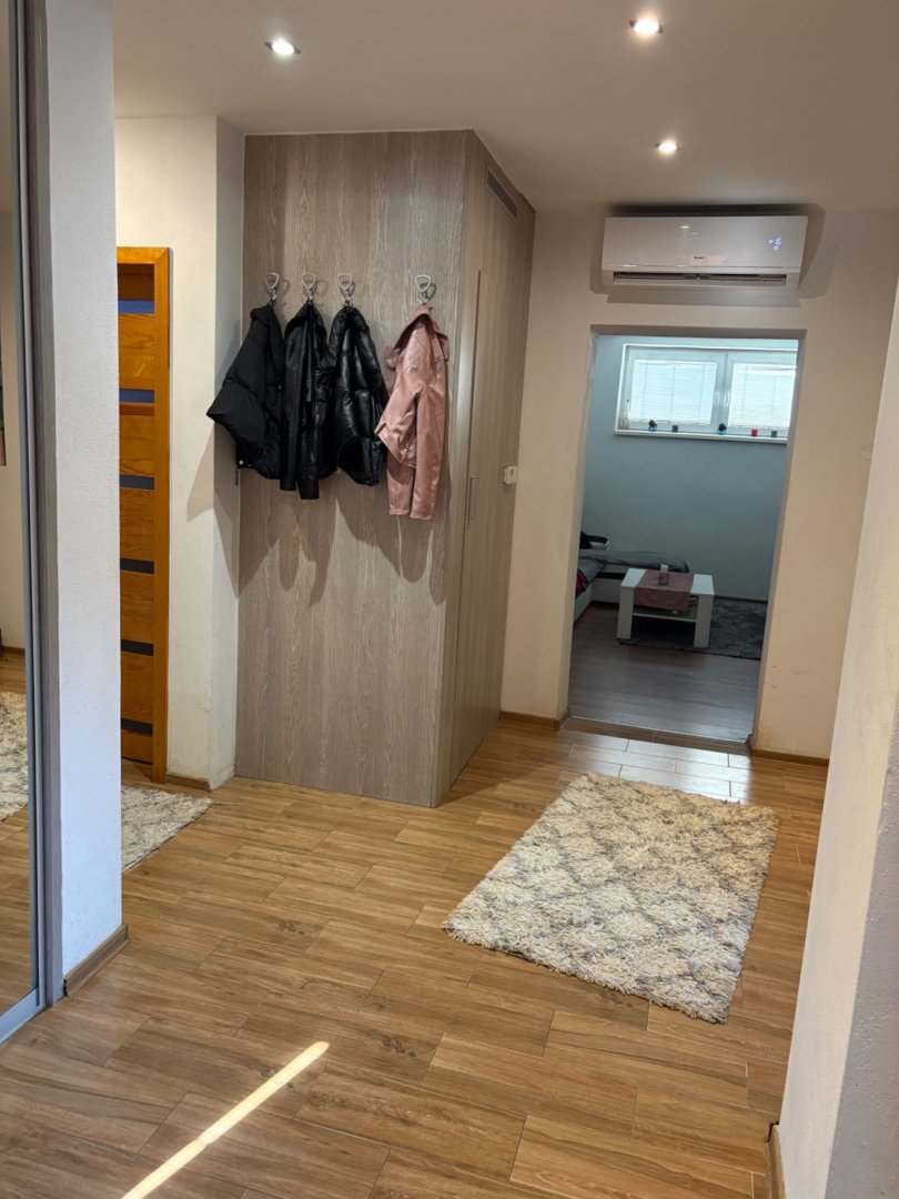 Na predaj priestranný 5-izbový rodinný dom v obci Selice pripravený stať sa vaším novým domovom — foto 2
