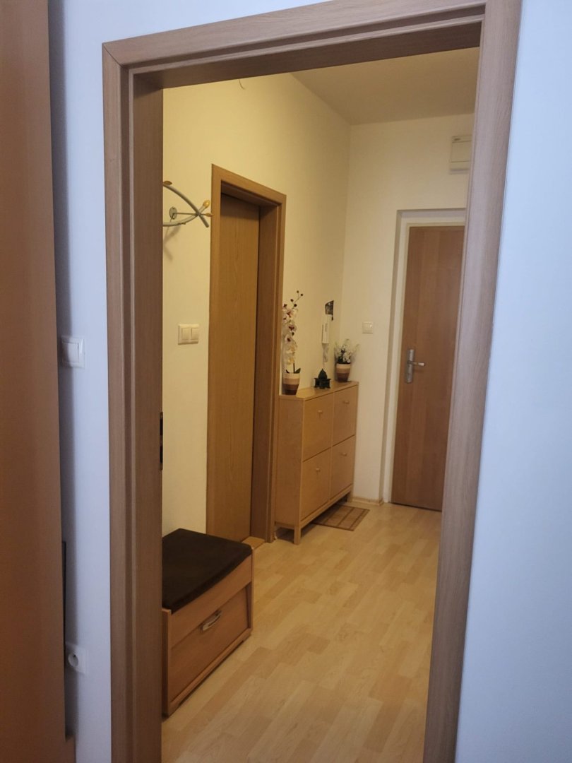 2 IZBOVÝ BYT VYŠEHRADSKÁ - BRATISLAVA PETRŽALKA — foto 4