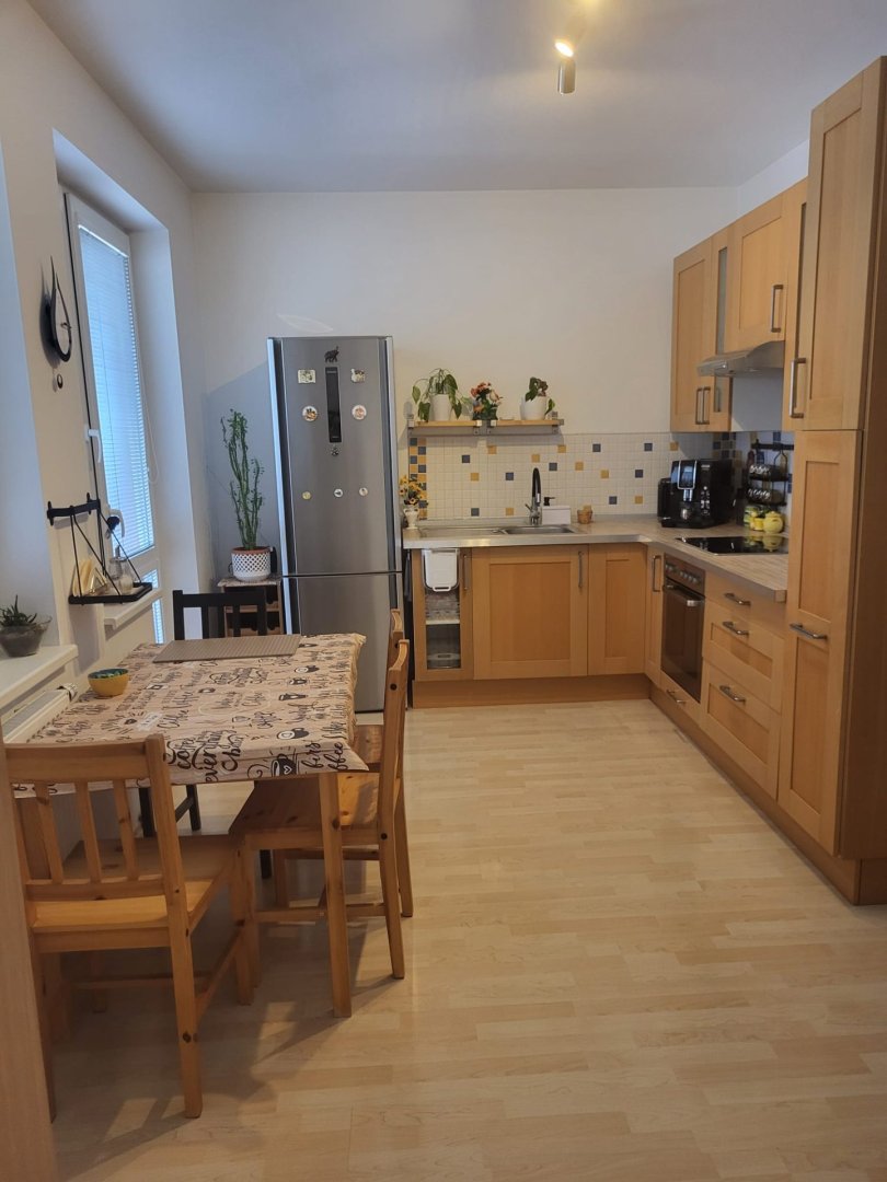2 IZBOVÝ BYT VYŠEHRADSKÁ - BRATISLAVA PETRŽALKA — foto 6