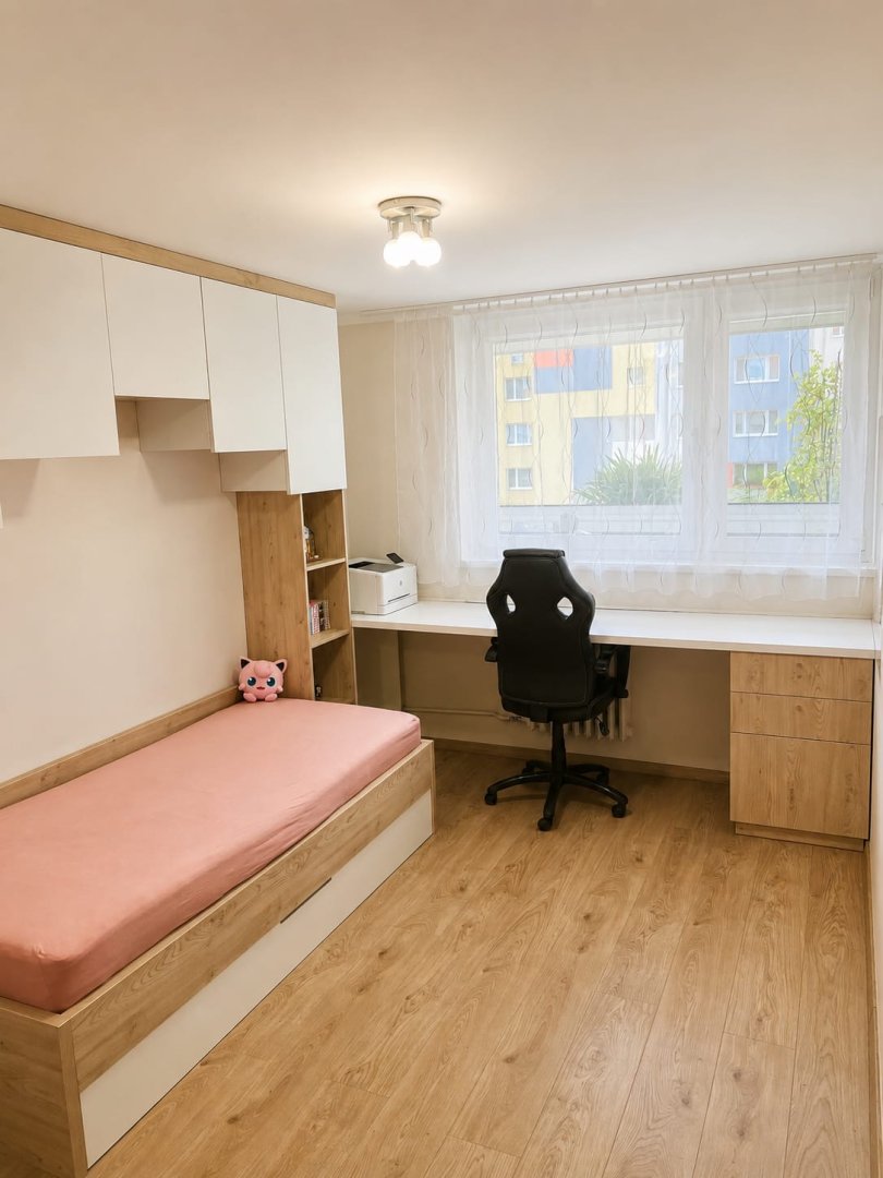 4 a pol izbovy mezonet s 2 kúpeľňami terasou a logiou — foto 16
