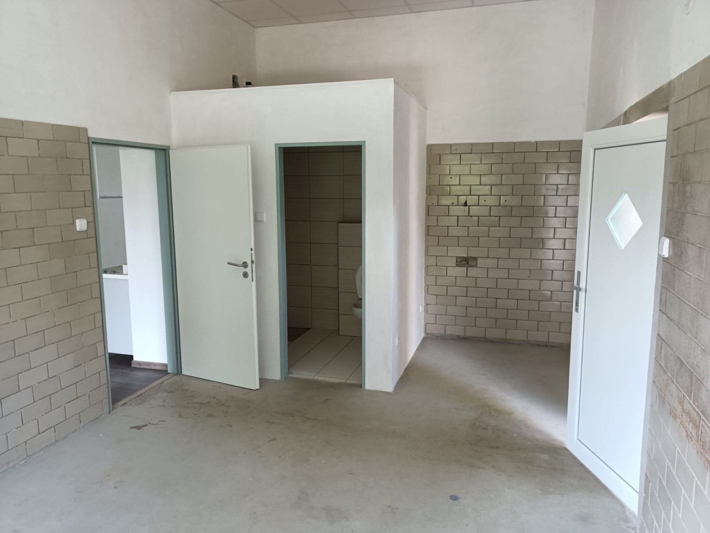 Pronájem komerčních prostor, Chrudim — foto 4