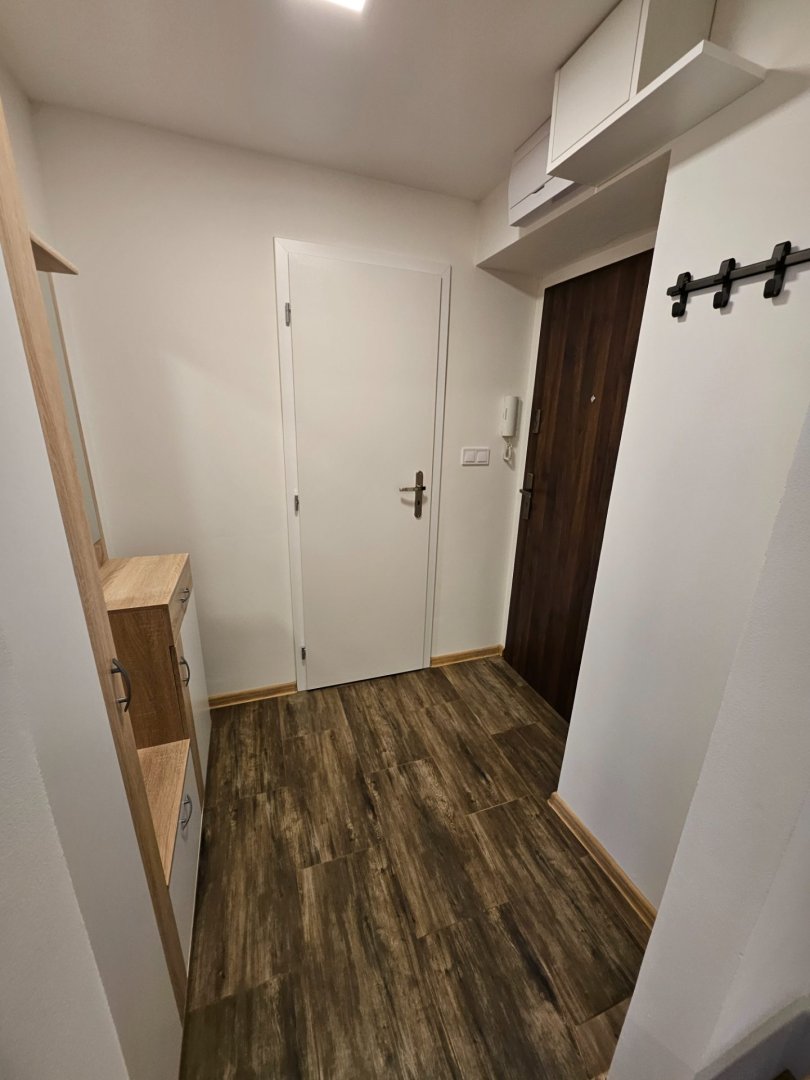 1-izb. byt po kompletnej rekonštrukcii - 29. augusta Handlová — foto 4