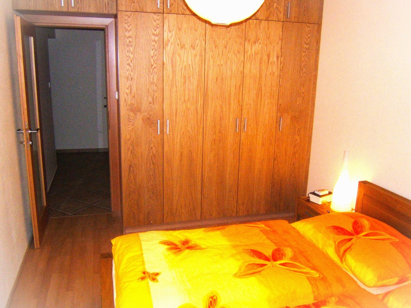 Svetlý, kompletne zariadený 3i byt s nádherným výhľadom – Žilina, Hájik — foto 9
