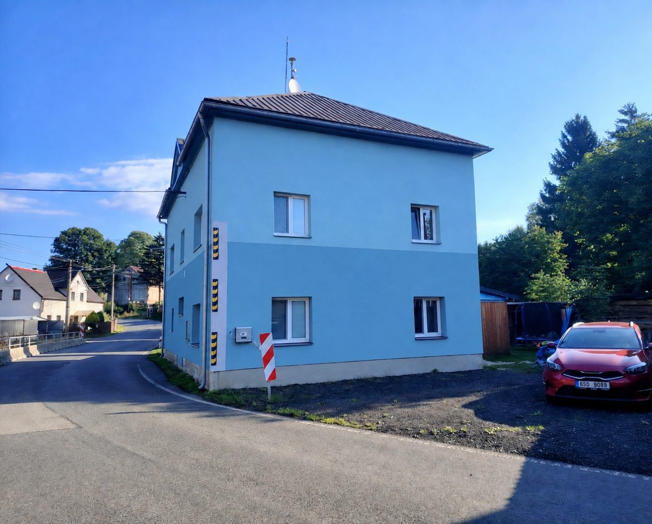 Prodej vícegeneračního domu, 242m2, sklep, 2 patra +podkroví — foto 2
