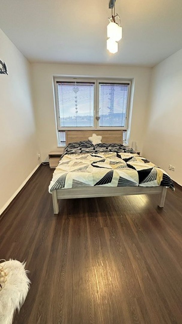 Nadstandardní 3+kk 79,9 m² s terasou 19 m², parkováním s sklepem – Slavonín — foto 15