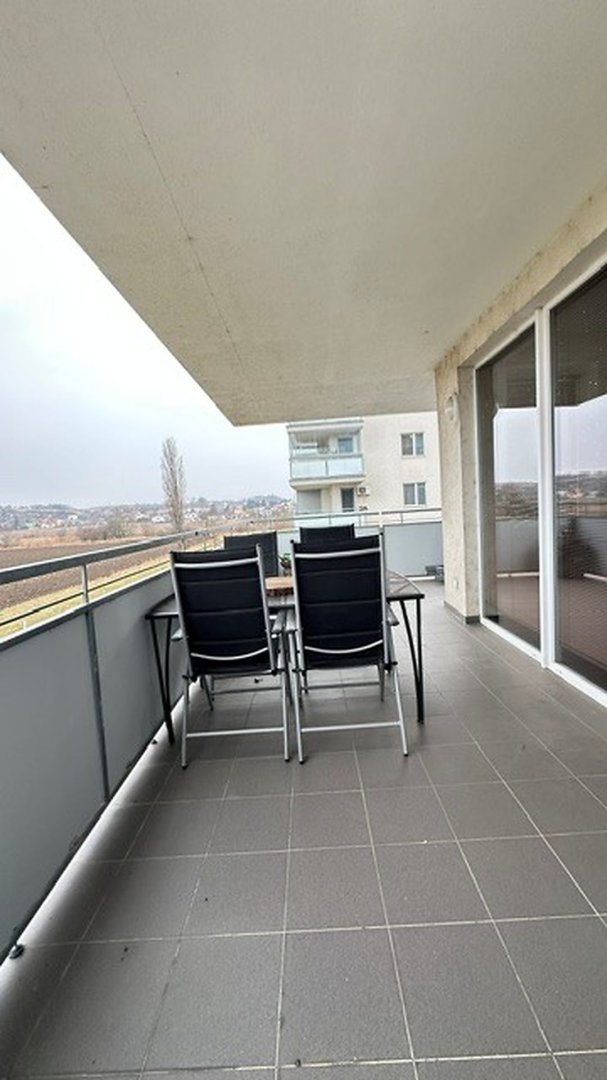 Nadstandardní 3+kk 79,9 m² s terasou 19 m², parkováním s sklepem – Slavonín — foto 16