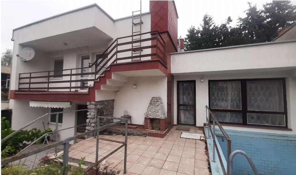 Rodinný dom radový, 6izbový v Lamači,  pozemok 682 m² — foto 1