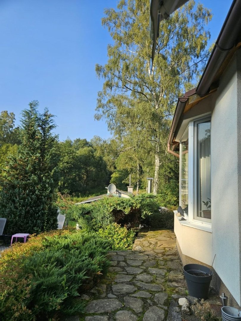 Prodej domu 140 m² s pozemkem 5000 m², bazén, garáž – 12 km od K. Varů — foto 2
