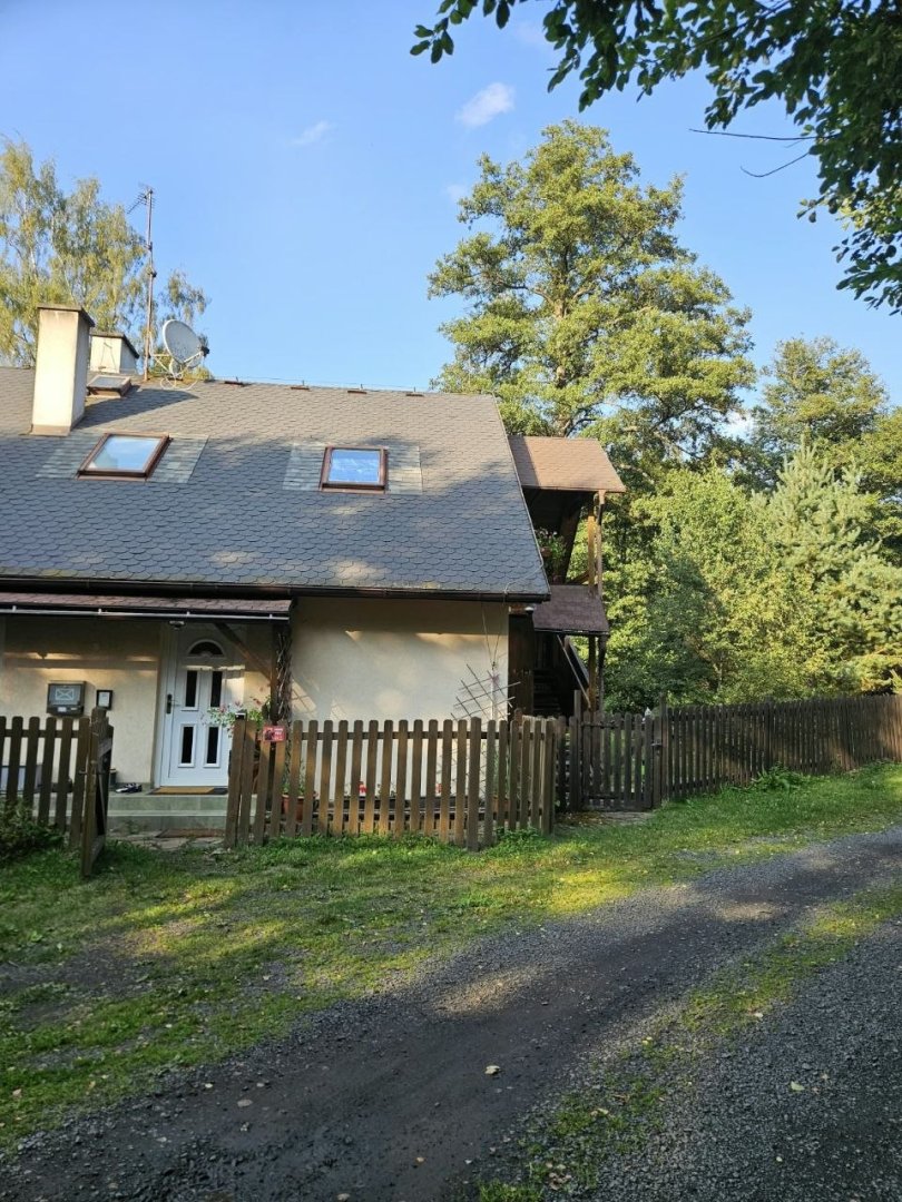 Prodej domu 140 m² s pozemkem 5000 m², bazén, garáž – 12 km od K. Varů — foto 7