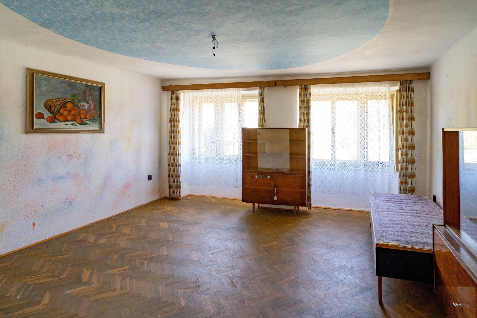 V jižních čechách prodám rodinný dům se zahradou v obci Kluky u Písku. — foto 3