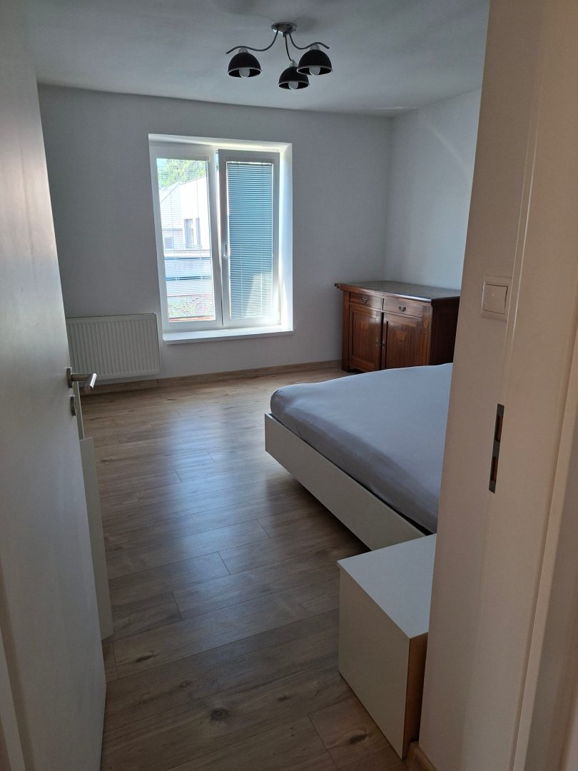 Malá Praha - NADŠTANDARDNÝ 3-IZBOVÝ BYT SO ZÁHRADOU A GARÁŽOU – ŽILINA, HALAŠOVA — foto 13