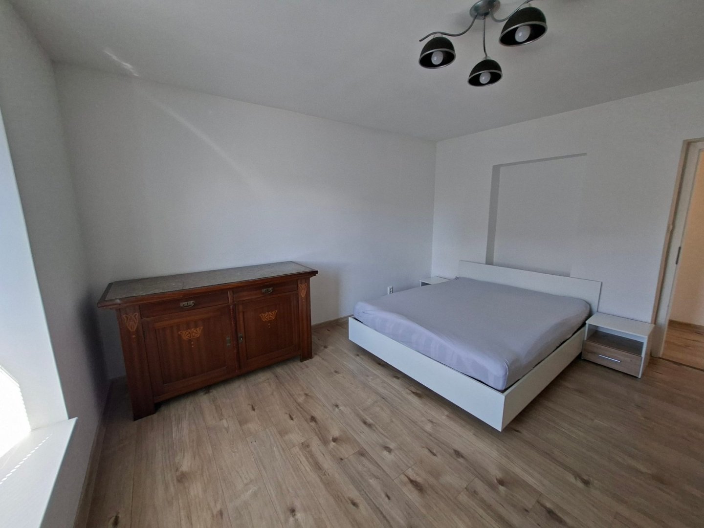 Malá Praha - NADŠTANDARDNÝ 3-IZBOVÝ BYT SO ZÁHRADOU A GARÁŽOU – ŽILINA, HALAŠOVA — foto 14