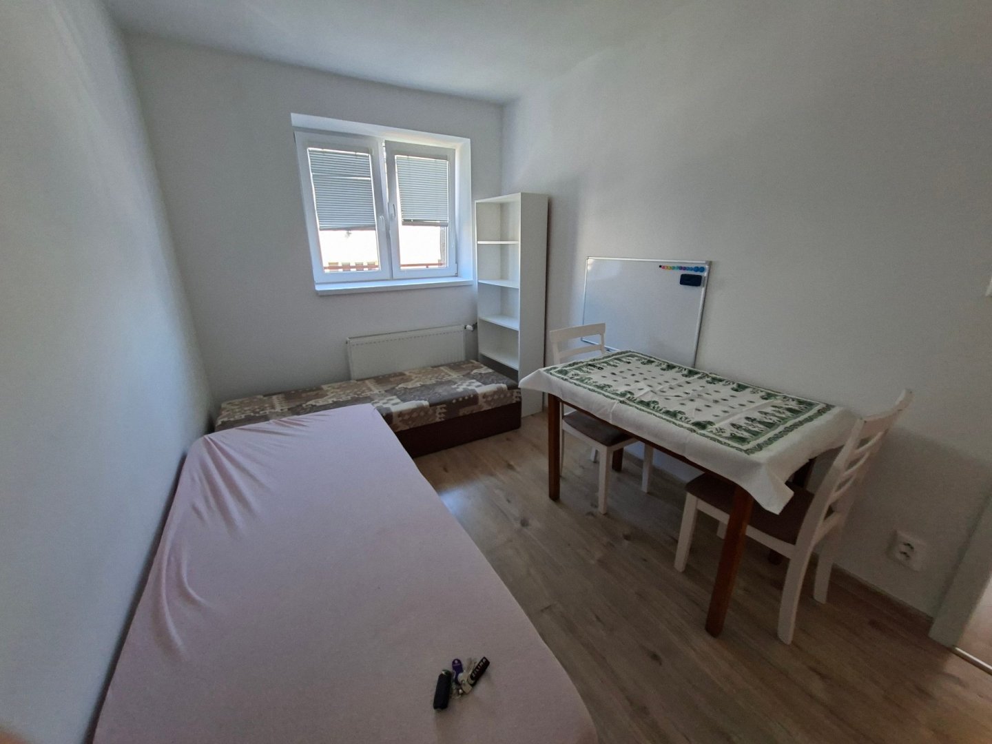 Malá Praha - NADŠTANDARDNÝ 3-IZBOVÝ BYT SO ZÁHRADOU A GARÁŽOU – ŽILINA, HALAŠOVA — foto 17