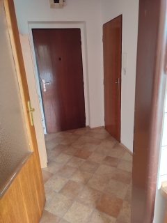 Prodám byt 1+1, 36 m2, Pardubice, Na Drážce 1563, lodžie, sklep, parkování, výtah. — foto 2