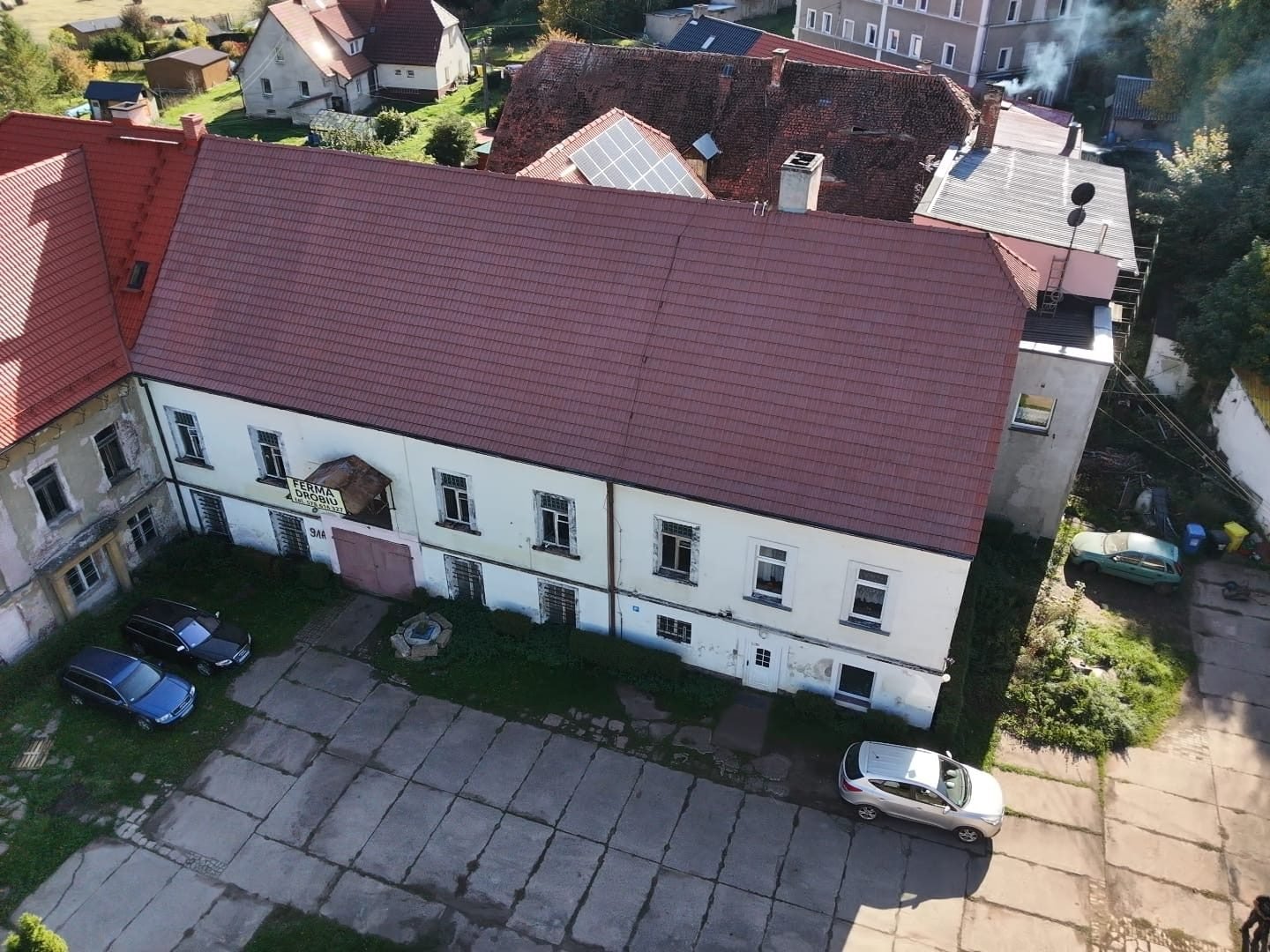 Bývalý výrobní areál s halami, obytnou částí a rozsáhlým pozemkem Lokalita: Mieroszów, Dolnoslezské  — foto 2