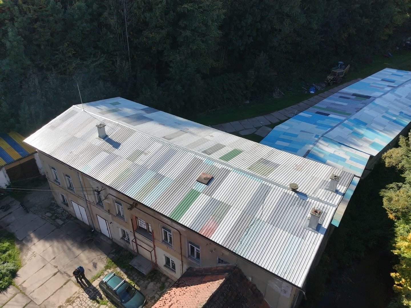 Bývalý výrobní areál s halami, obytnou částí a rozsáhlým pozemkem Lokalita: Mieroszów, Dolnoslezské  — foto 4