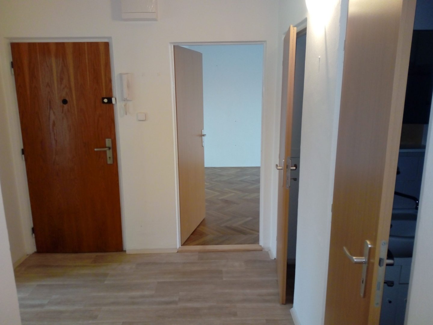 Pronájem bytu 2+1 56 m2, Velké Karlovice  — foto 1