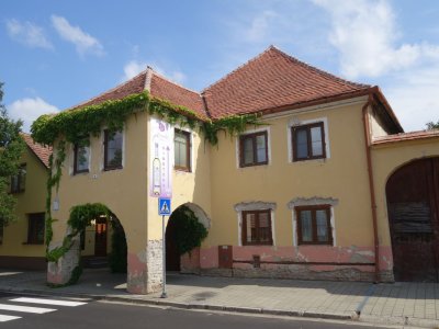 RD 5+1 s historií ze 17. století Pálava – Dolní Dunajovice.