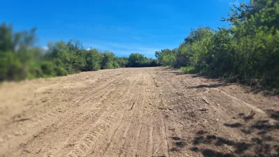 Prenájom: Veľký pozemok 2240 m2 v tichej lokalite Podhájska - Belek