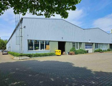 Nájem skladu 1306 m2, kanceláře, zázemí, PRAHA 9 Čakovice